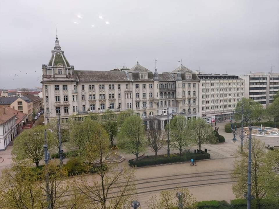 Alfoeldi Palace Apartman Debrecen Exterior photo